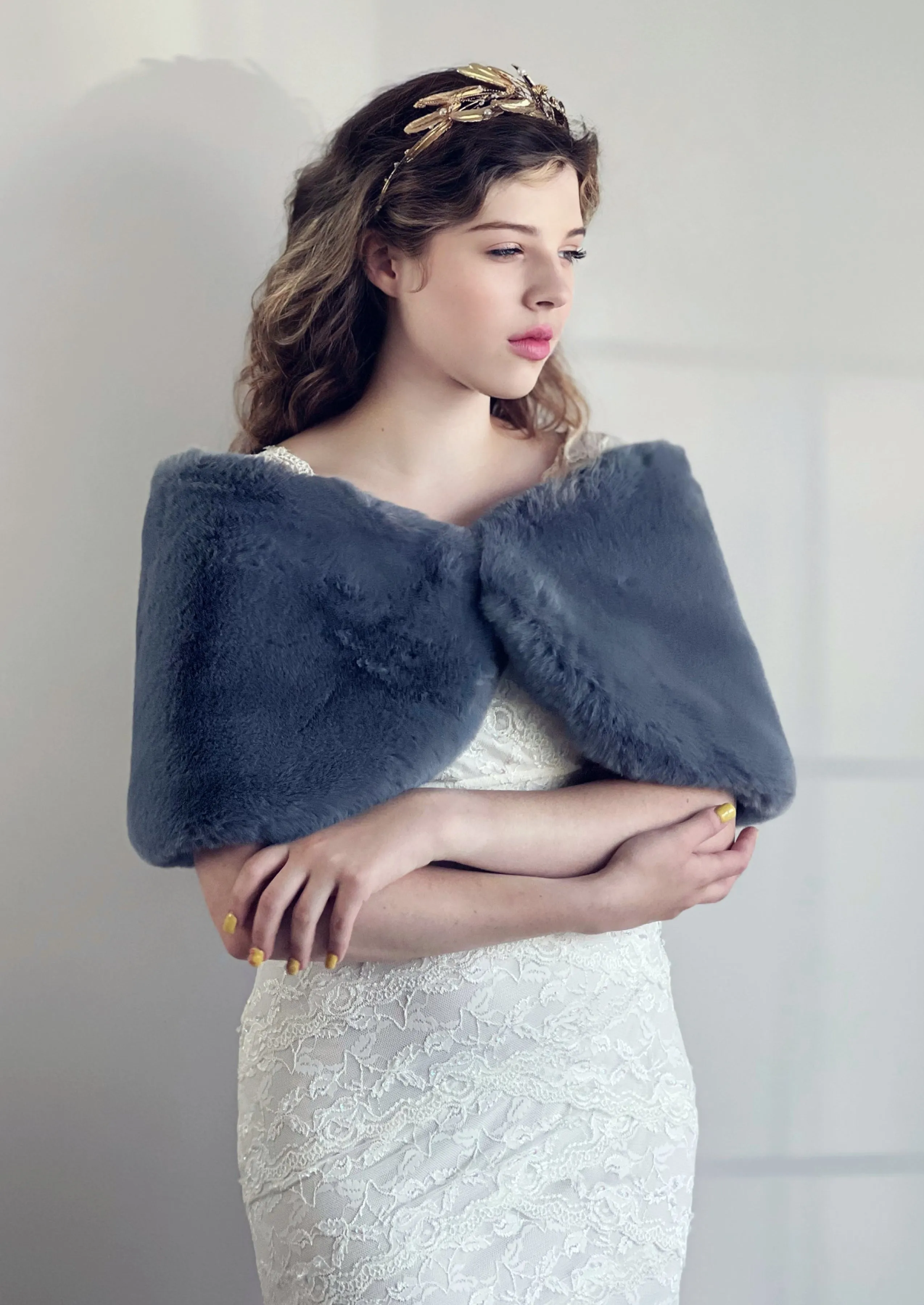 Grey Fur Wrap (Serena Gry05)